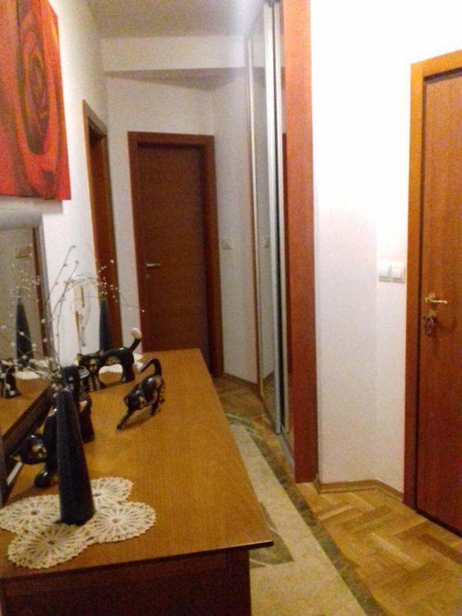 Aleksandra Becici  Bagian luar foto